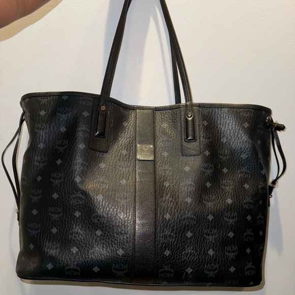 MCM Liz Large Reversible Visetos Shopper Tote Bag - Picture 1 of 5